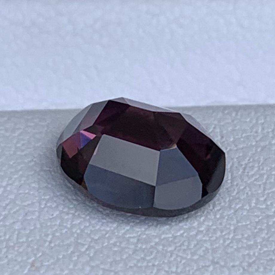Natural Grape Spinel 3.01ct - (N)