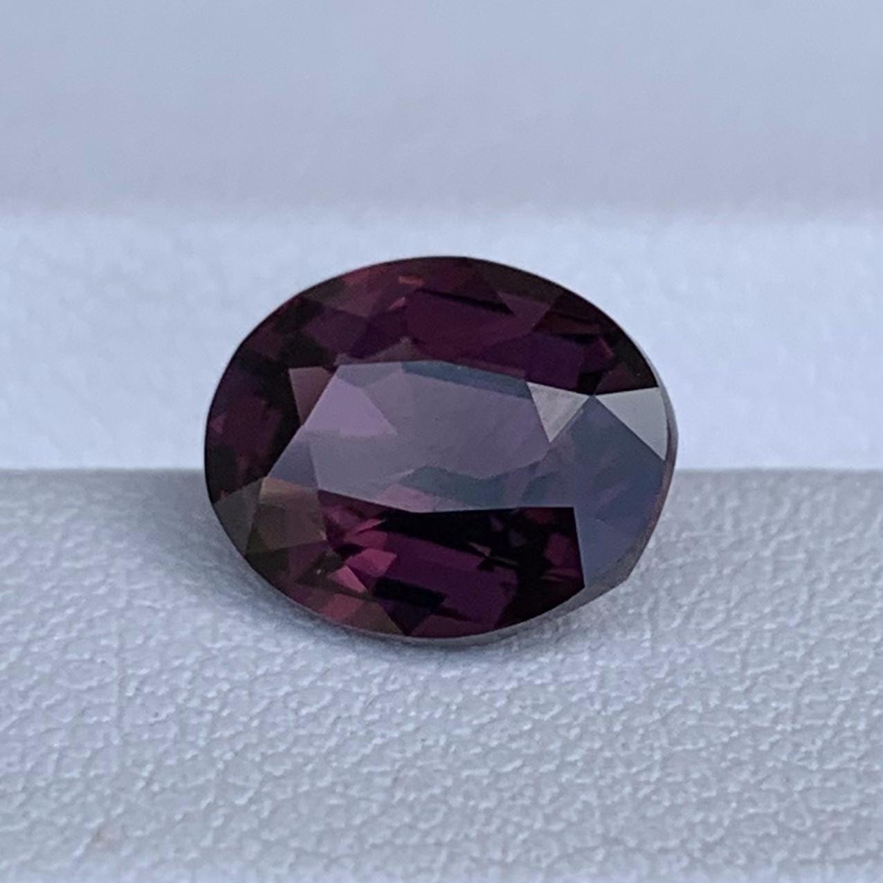 Natural Grape Spinel 3.01ct - (N)