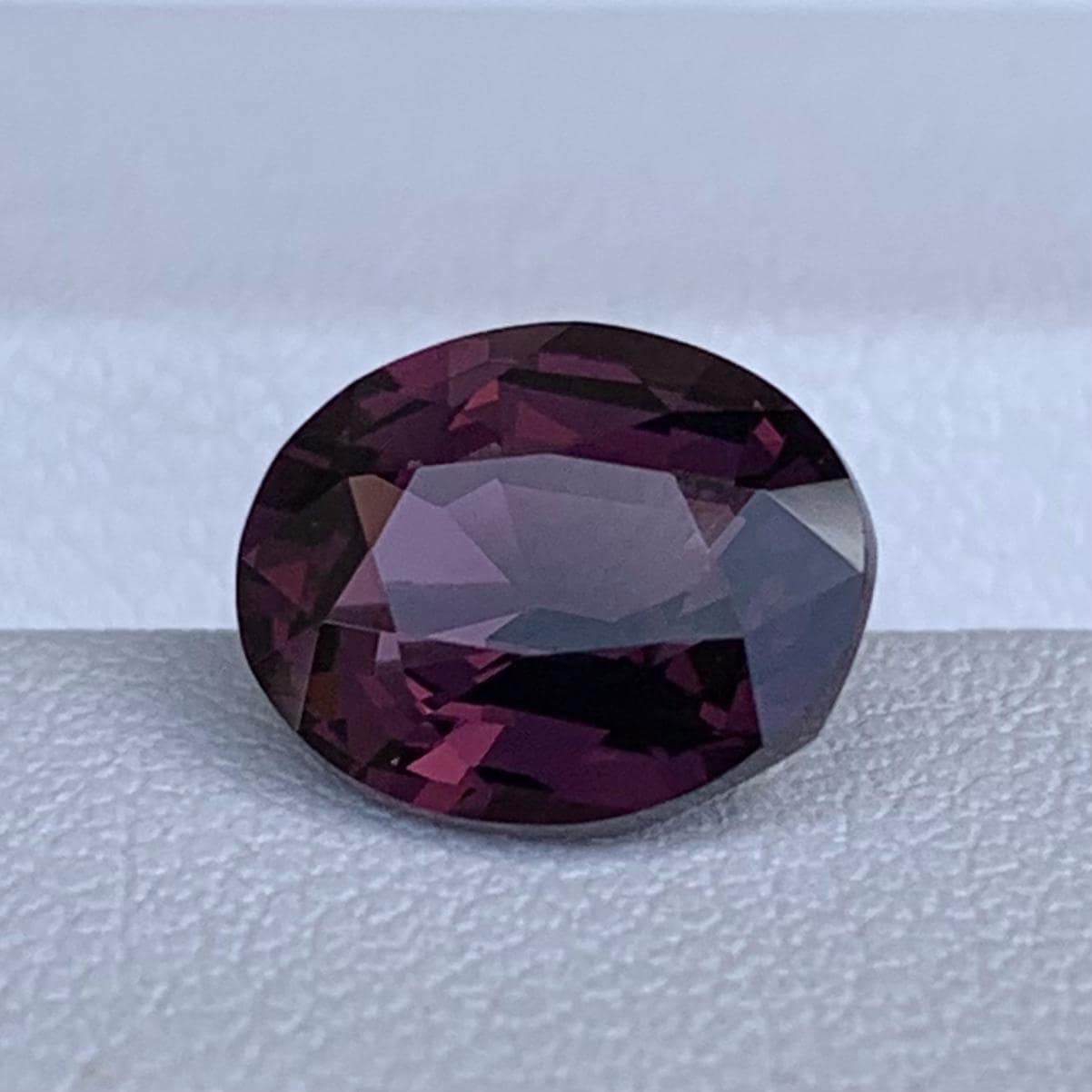 Natural Grape Spinel 3.01ct - (N)