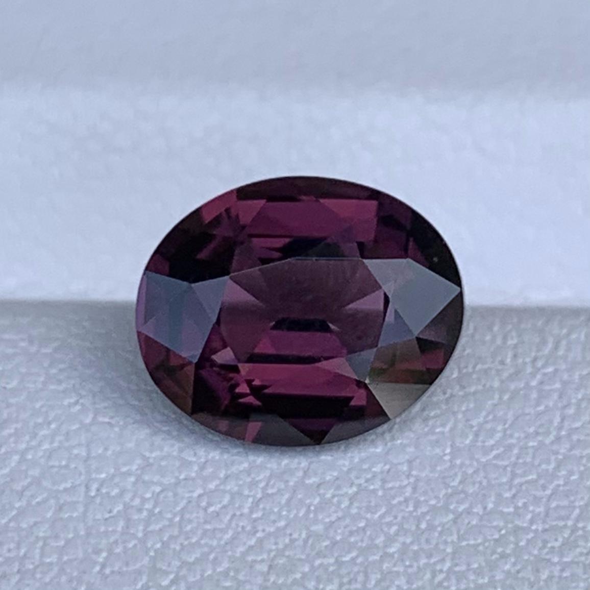 Natural Grape Spinel 3.01ct - (N)