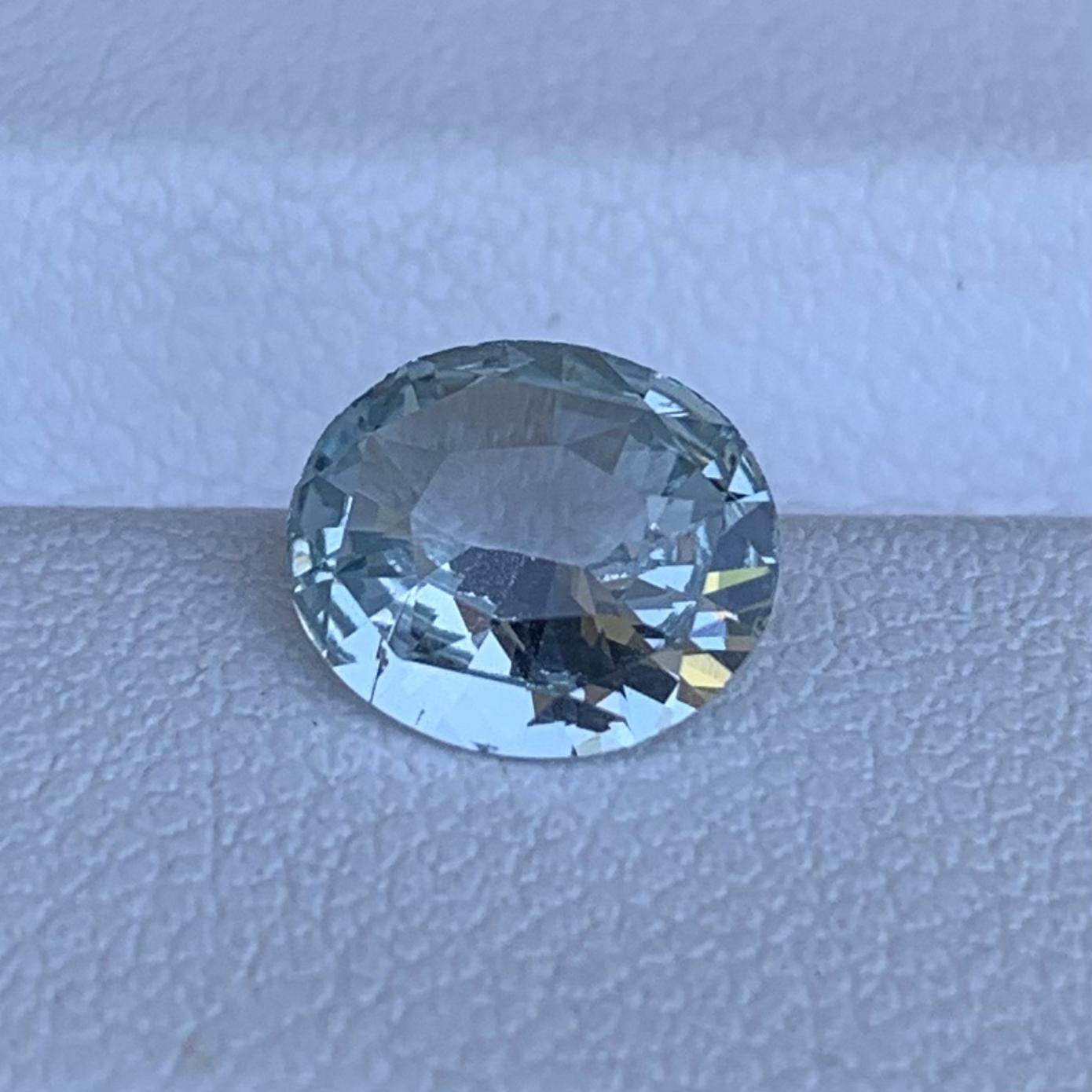 Mint Green Sapphire 1.71ct - (H) - Baza Boutique