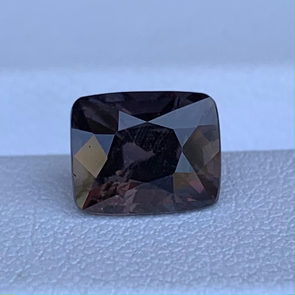 Rare Natural Whiskey Sapphire 2.66ct - (UH)