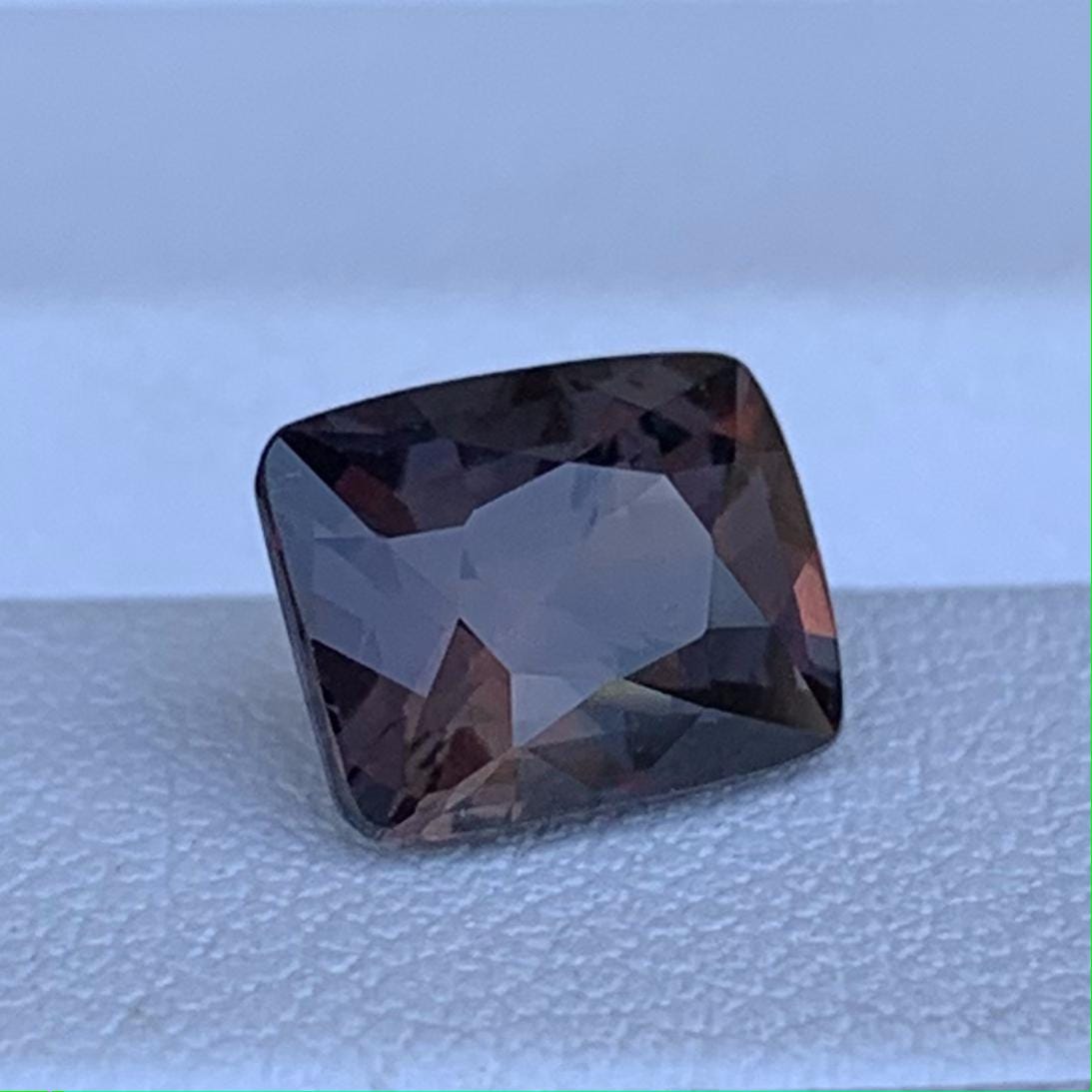 Rare Natural Whiskey Sapphire 2.66ct - (UH)