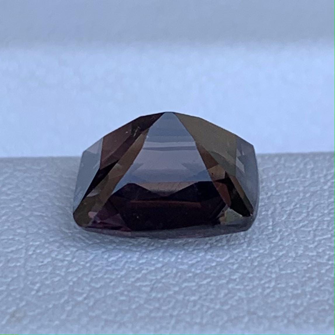 Rare Natural Whiskey Sapphire 2.66ct - (UH)