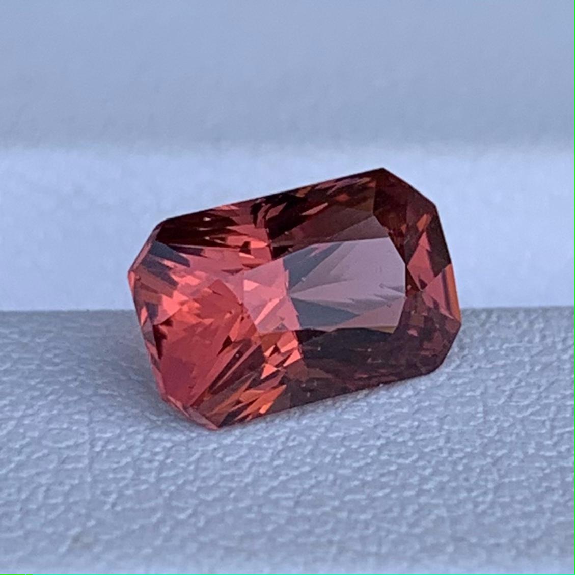 Rare Malaya Garnet 2.62ct - (N) - Baza Boutique