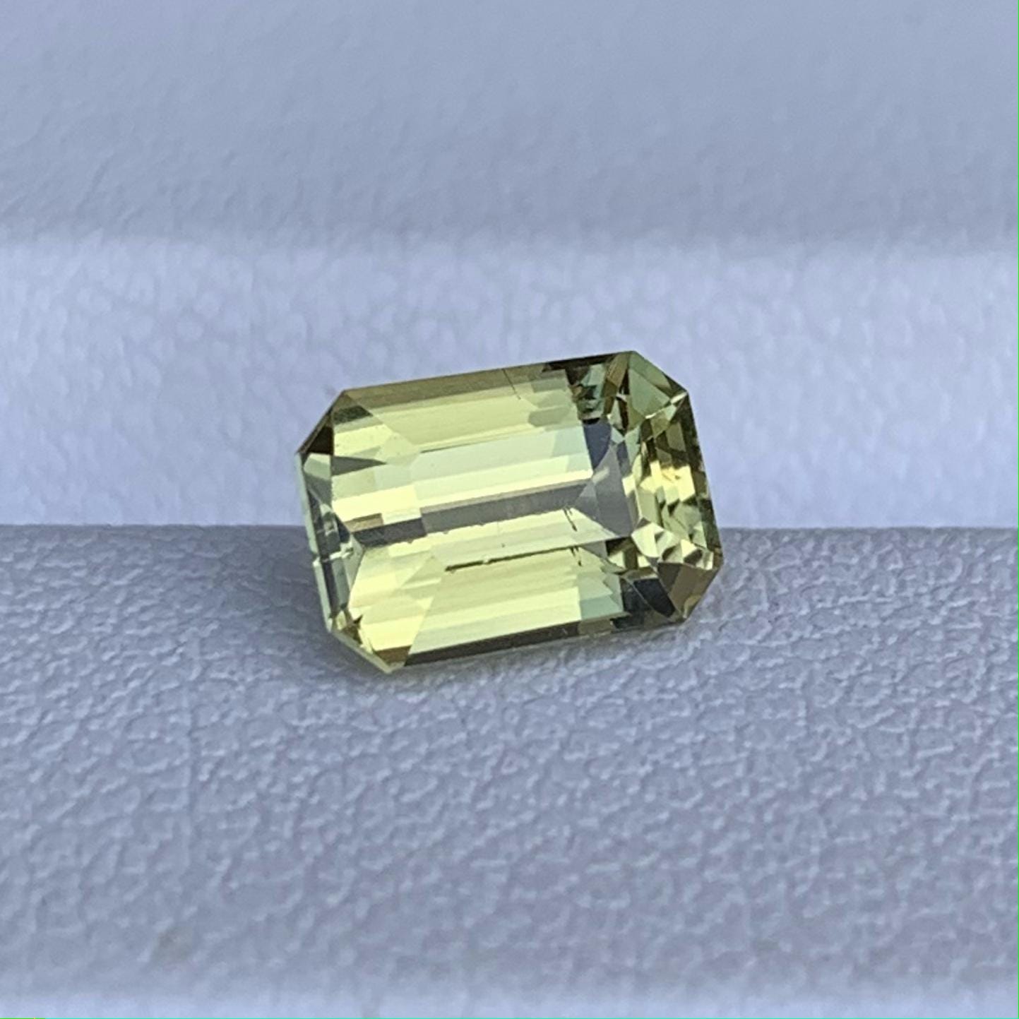 Natural Chrysoberyl 1.50ct - (H) - Baza Boutique