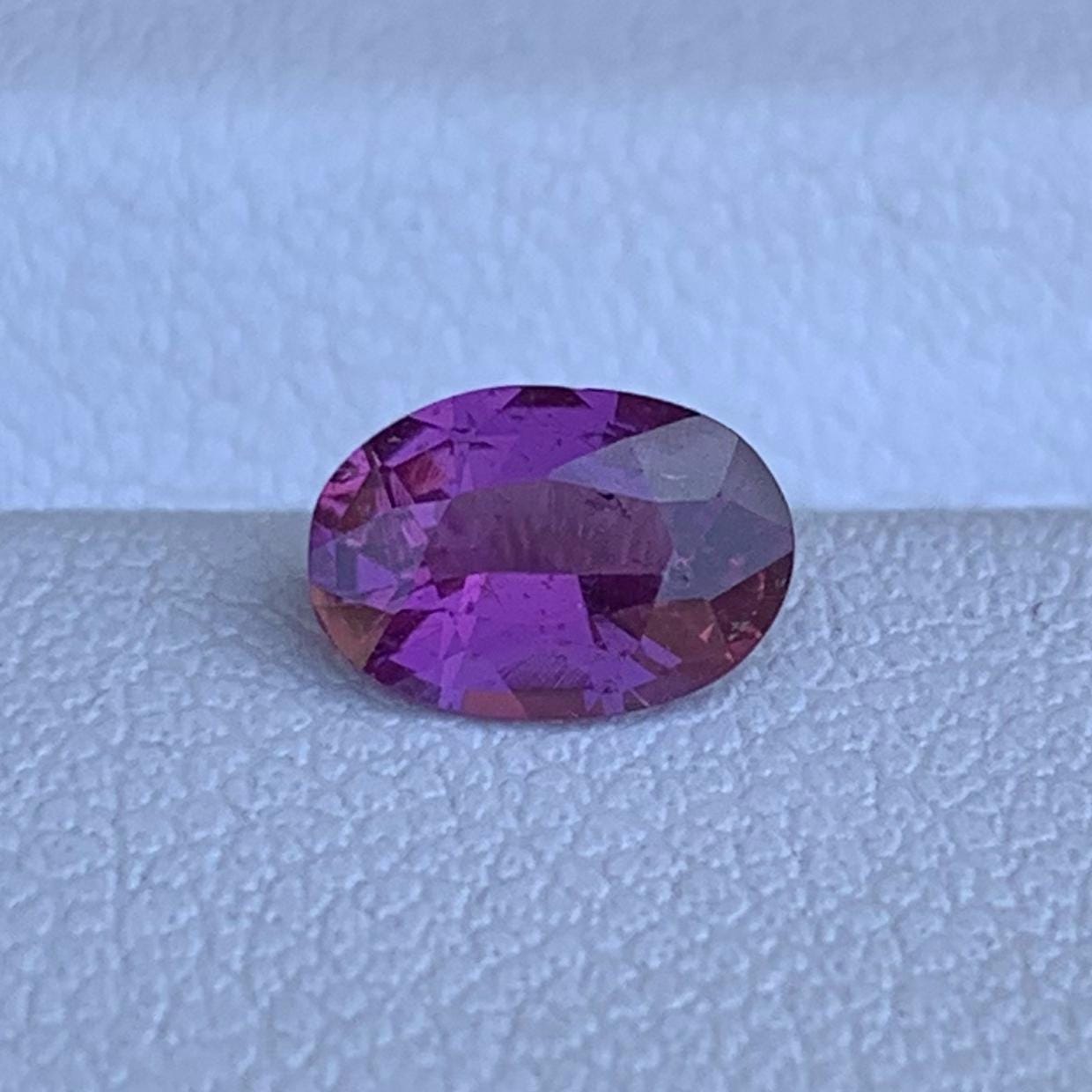 Natural Oval Cut Pink Sapphire 0.89ct - (H)