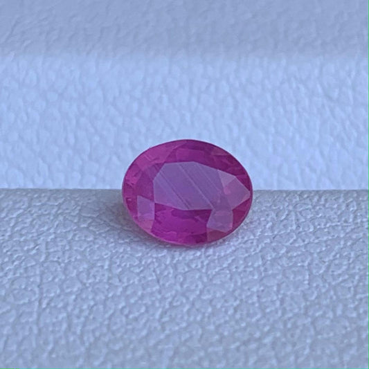 Natural Oval Cut Pinkish Ruby 0.54ct - (UH)
