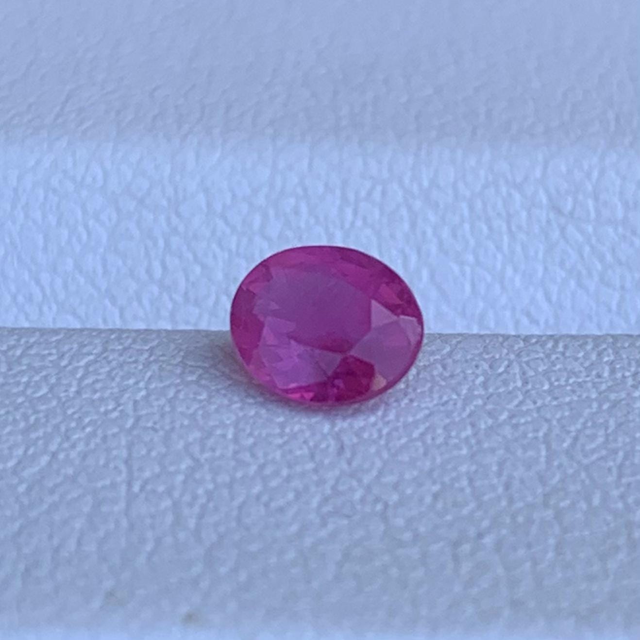 Natural Oval Cut Pinkish Ruby 0.54ct - (UH)