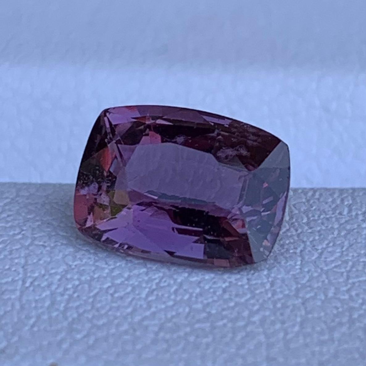 Grape Pink Sapphire 2.01ct - (UH) - Baza Boutique