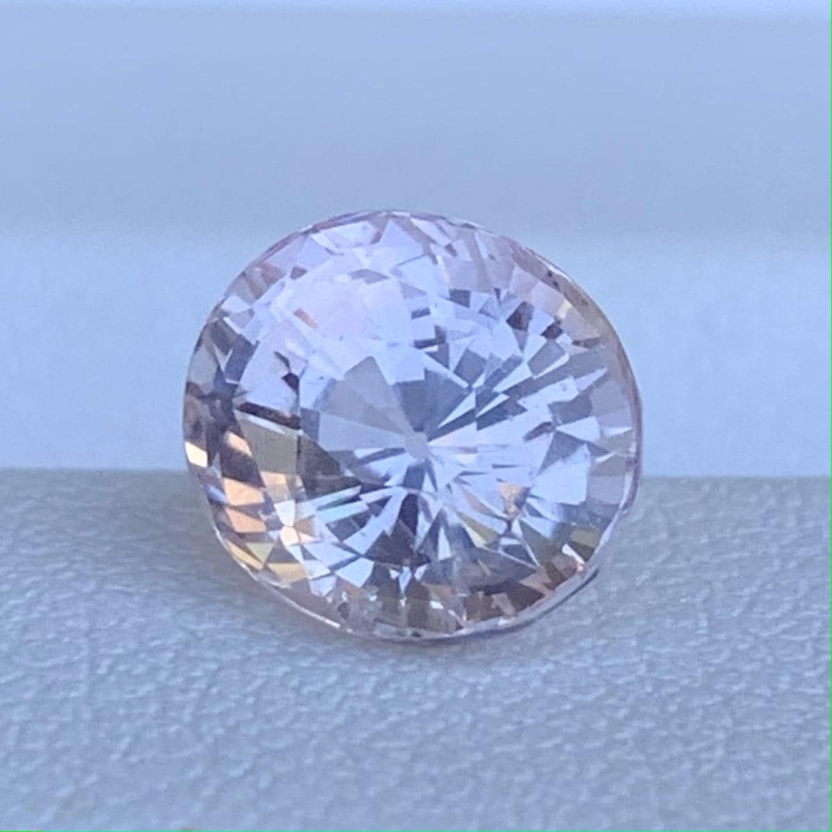 Natural Peach Sapphire 3.16ct - (UH) - Baza Boutique