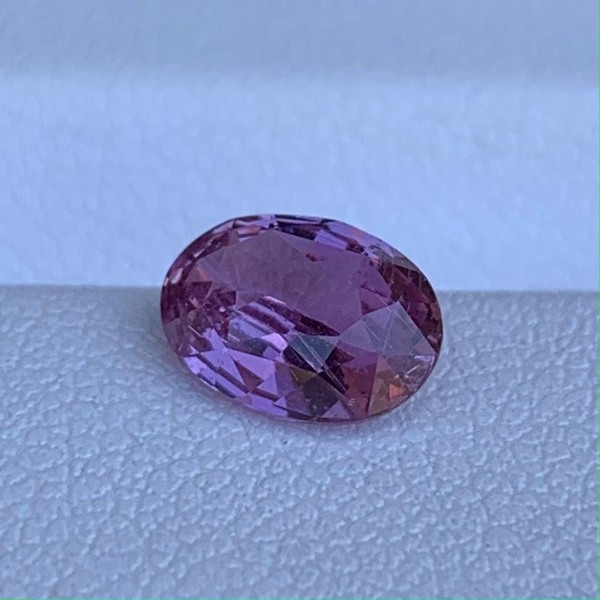 Natural Pink Sapphire 1.45ct - (UH) - Baza Boutique