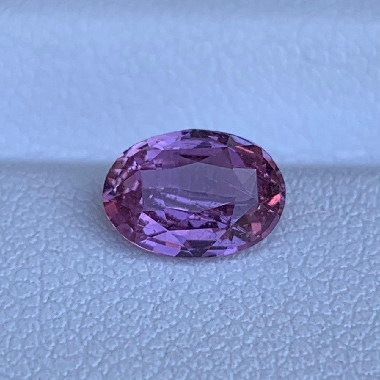 Natural Pink Sapphire 1.45ct - (UH) - Baza Boutique