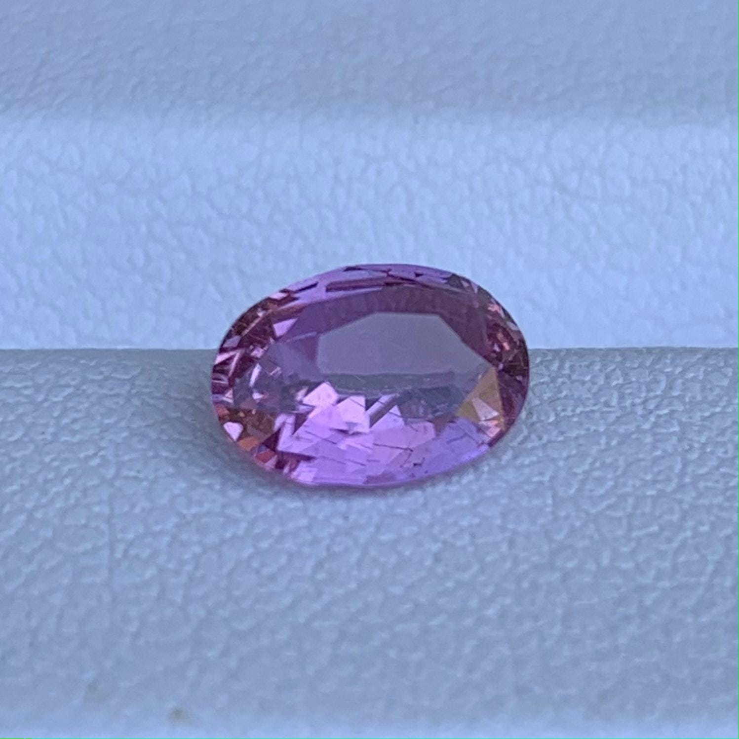 Natural Pink Sapphire 1.45ct - (UH) - Baza Boutique