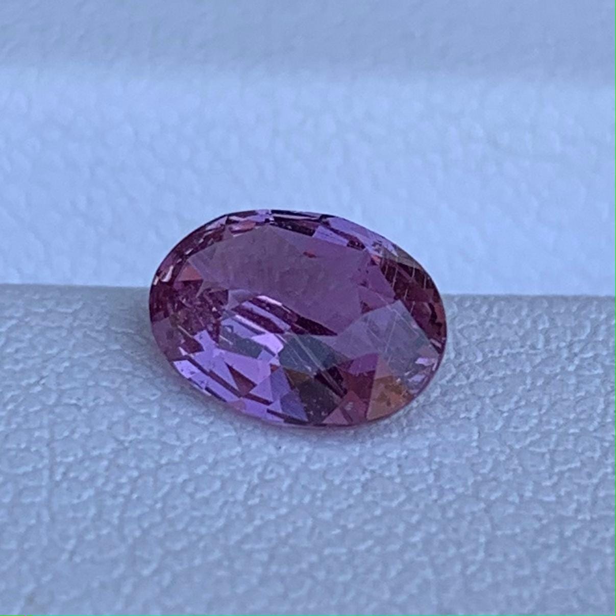 Natural Pink Sapphire 1.45ct - (UH) - Baza Boutique