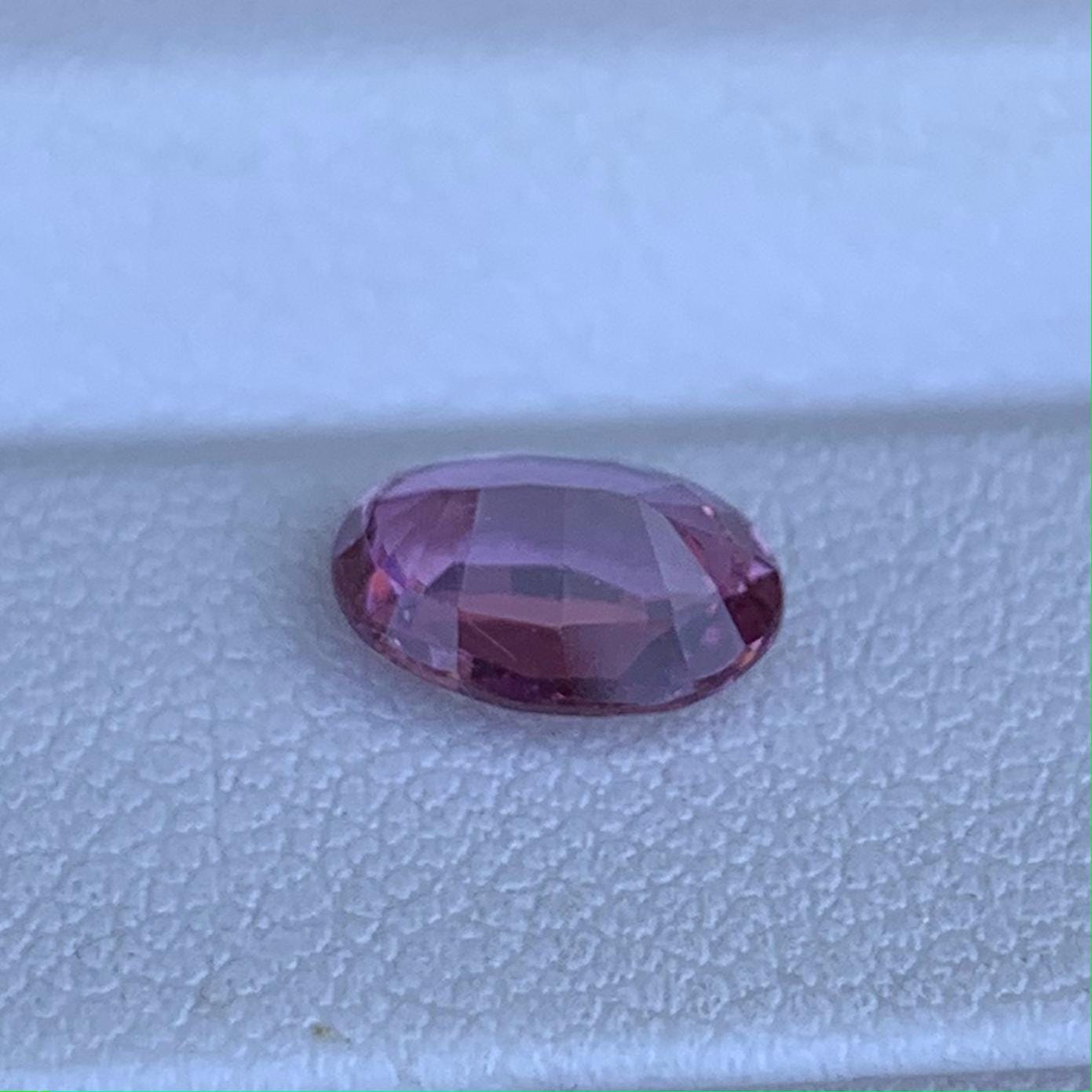 Natural Pink Sapphire 1.45ct - (UH) - Baza Boutique