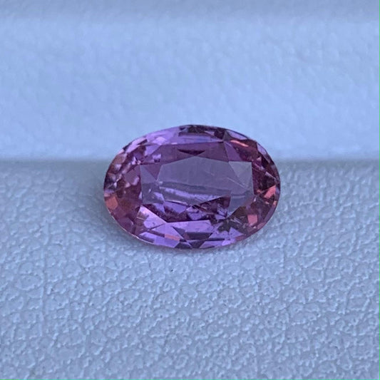 Natural Pink Sapphire 1.45ct - (UH) - Baza Boutique