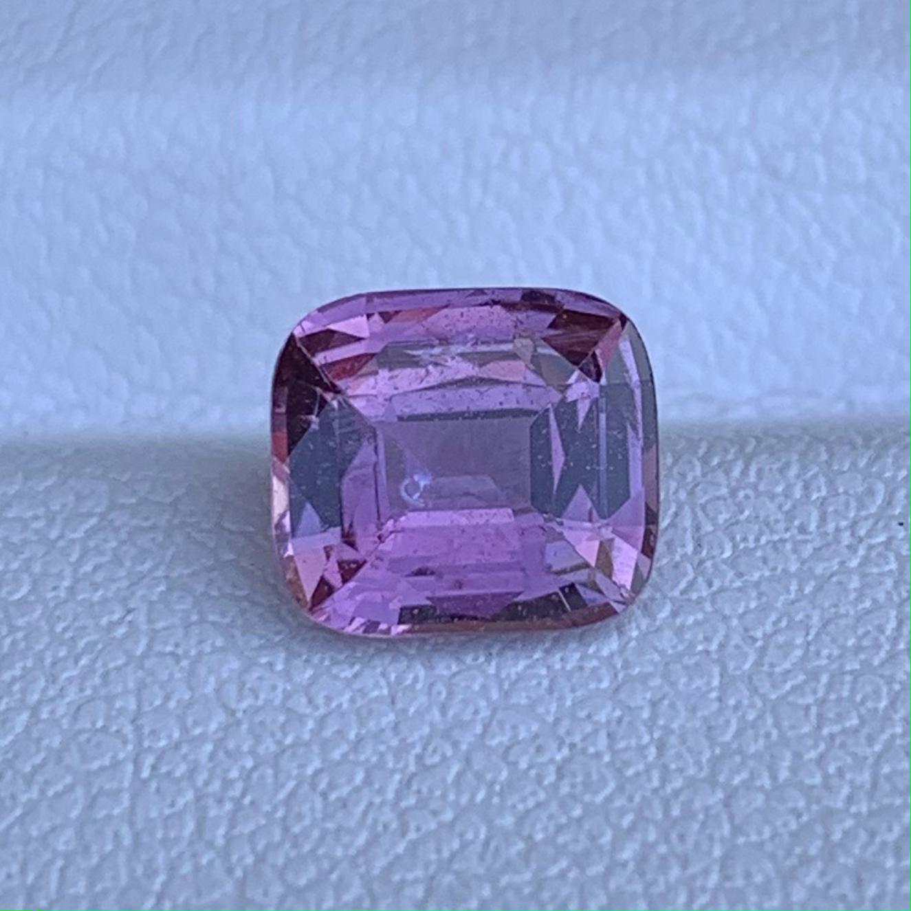 Natural Pink Sapphire 1.73ct - (UH) - Baza Boutique