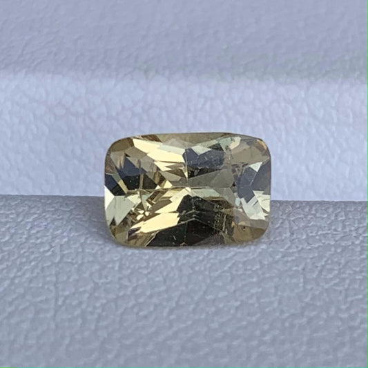 Natural Chrysoberyl 1.22ct - (H)