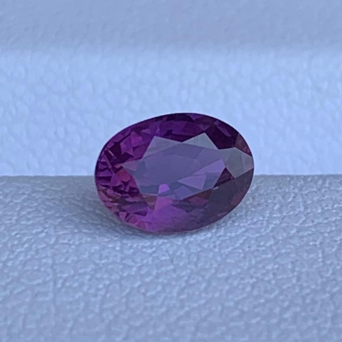 Natural Oval Cut Violet Sapphire 1.01ct - (UH)