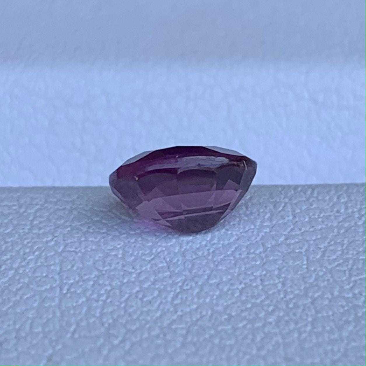 Natural Oval Cut Violet Sapphire 1.01ct - (UH)