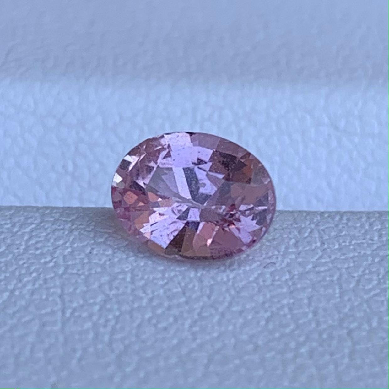 Natural Oval Cut Pinkish Padparadscha Sapphire 1.02ct - (UH)
