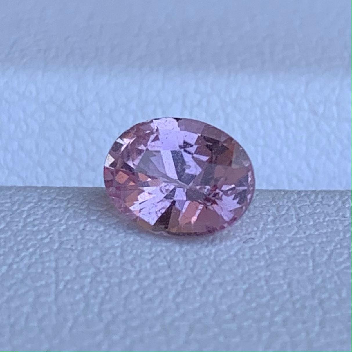 Natural Oval Cut Pinkish Padparadscha Sapphire 1.02ct - (UH)