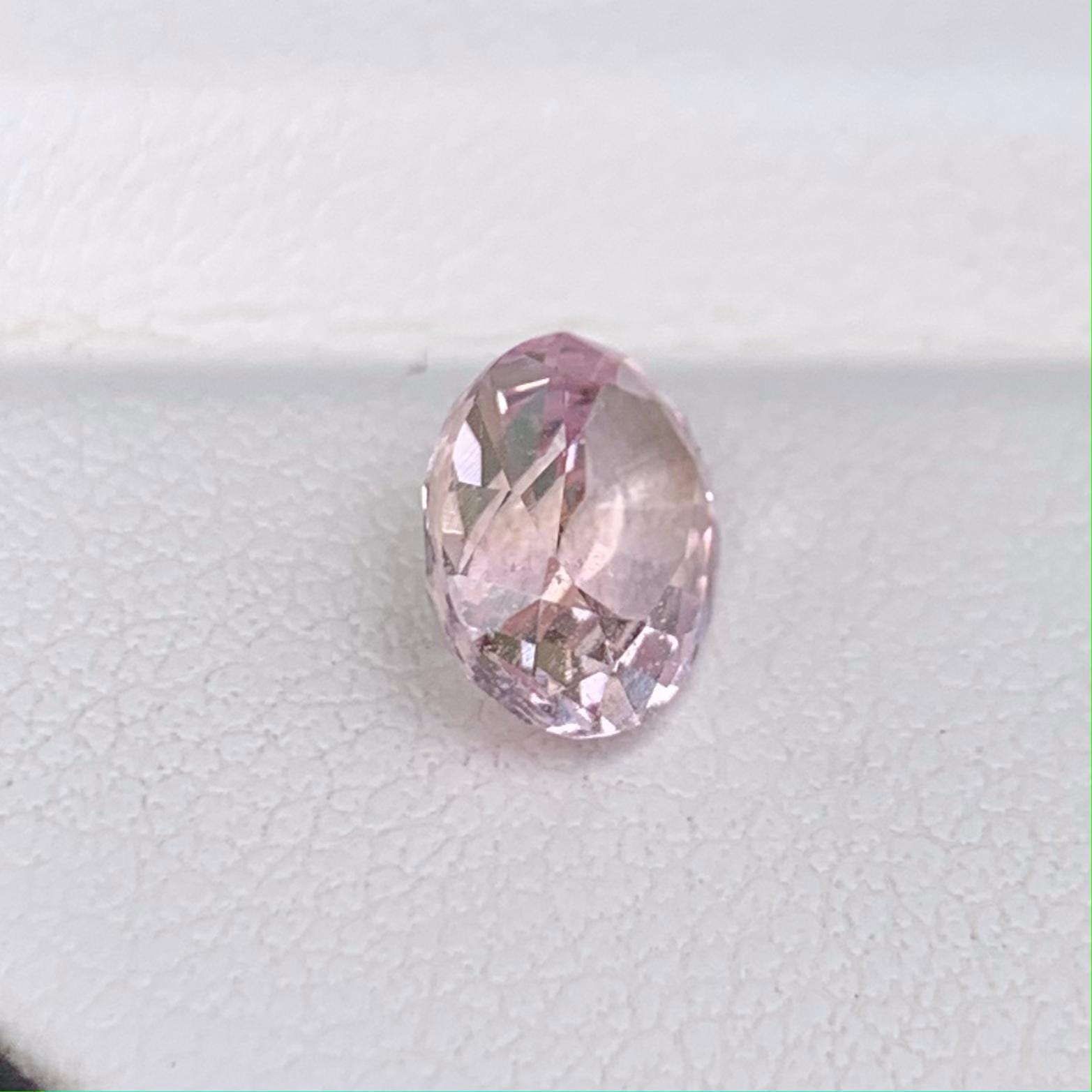 Natural Ceylon Padparadscha Sapphire 1.54ct - (UH) - Baza Boutique
