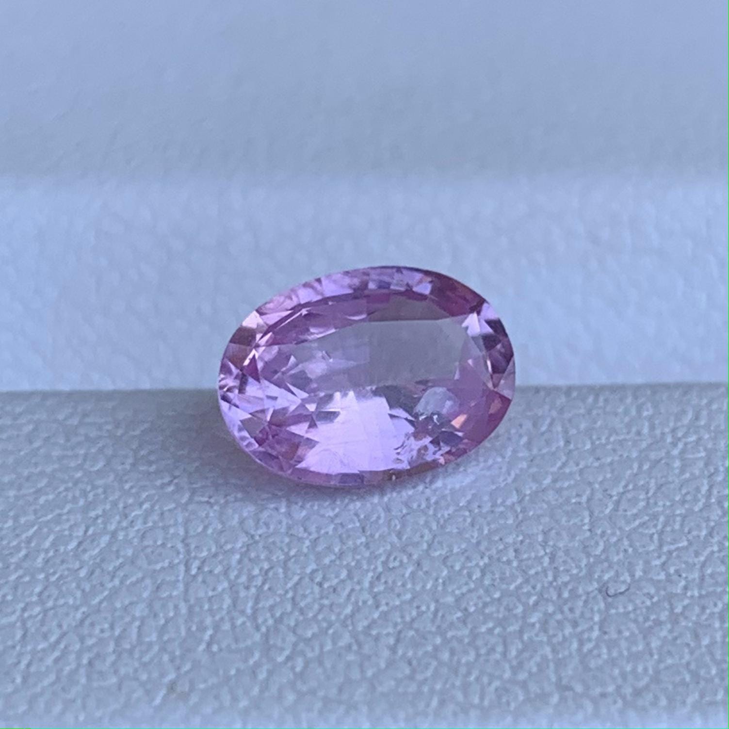 Natura Hot Pink Sapphire 1.54ct - (UH) - Baza Boutique