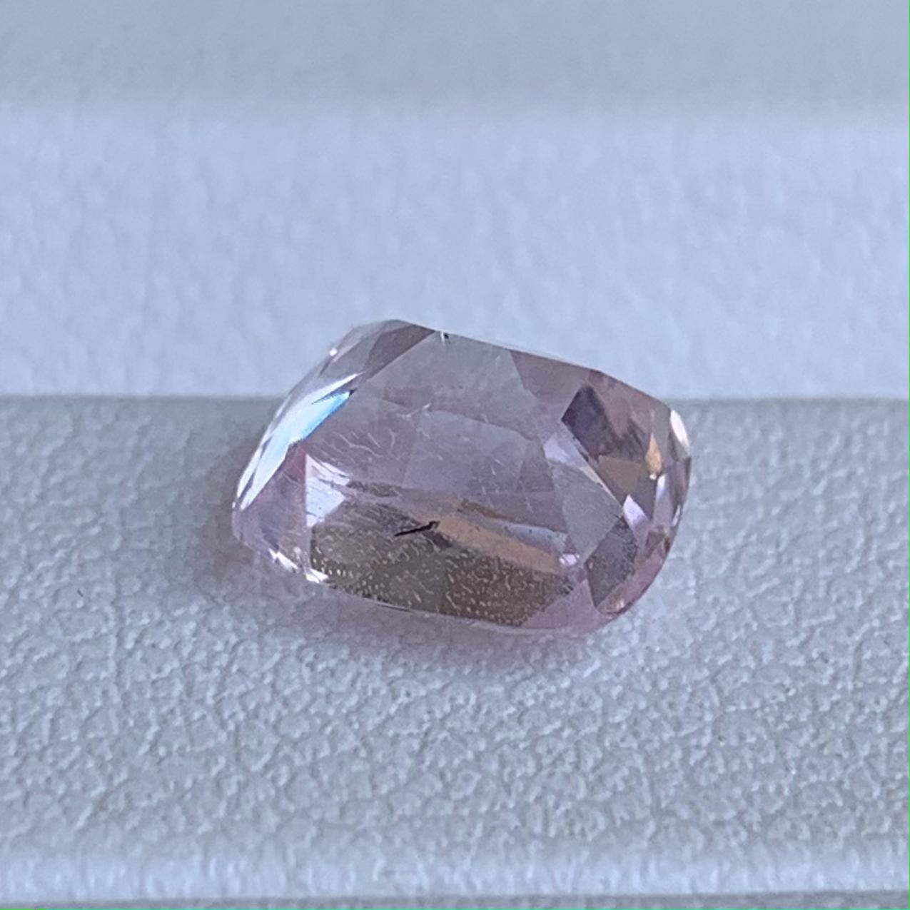 Lavender Peach Sapphire 2.53ct - (H)