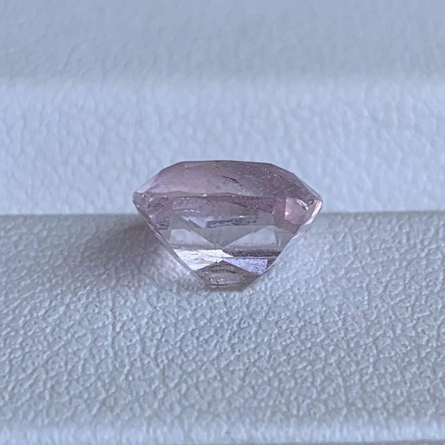 Lavender Peach Sapphire 2.53ct - (H)