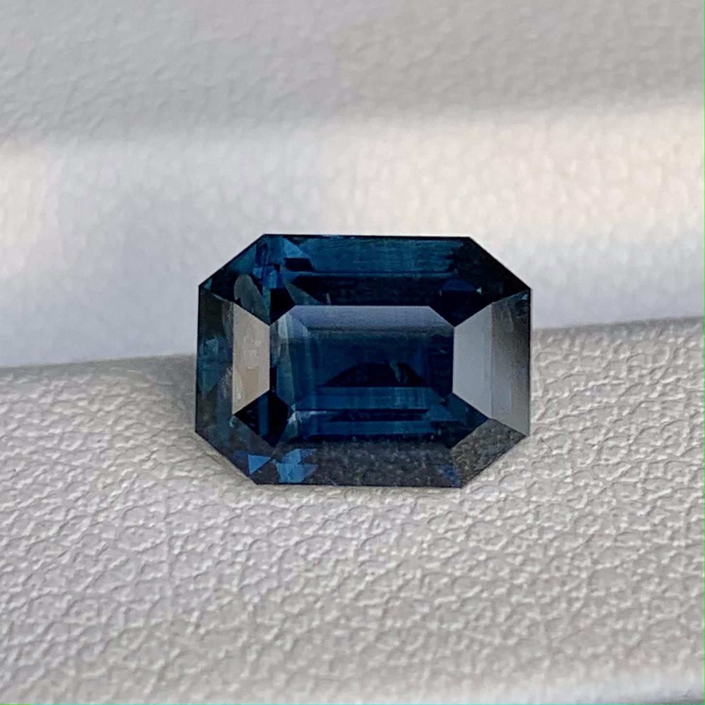 Natural Indigo Blue Sapphire 3.03ct - (UH) - Baza Boutique