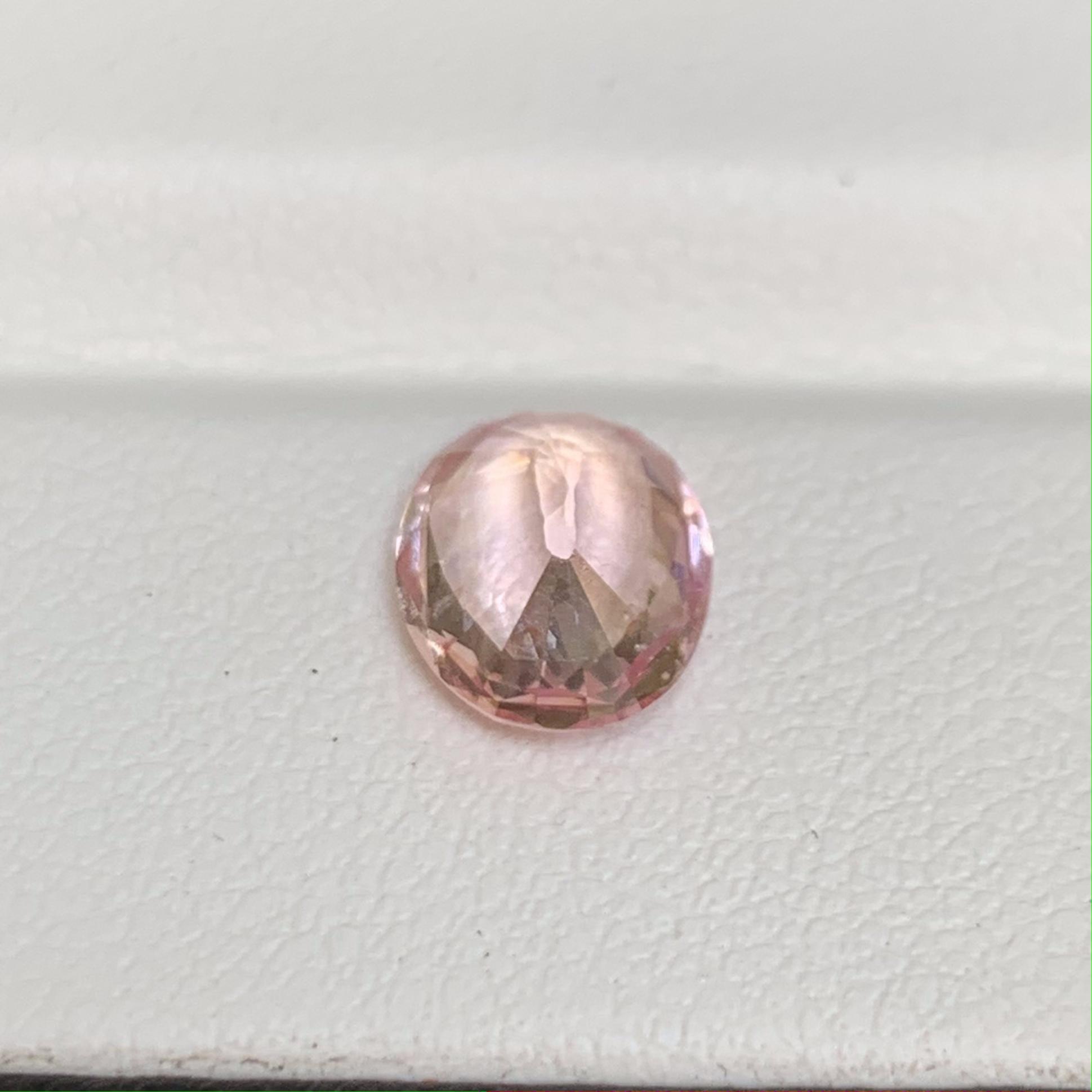 Natural Padparadscha Sapphire 1.77ct - (H) - Baza Boutique