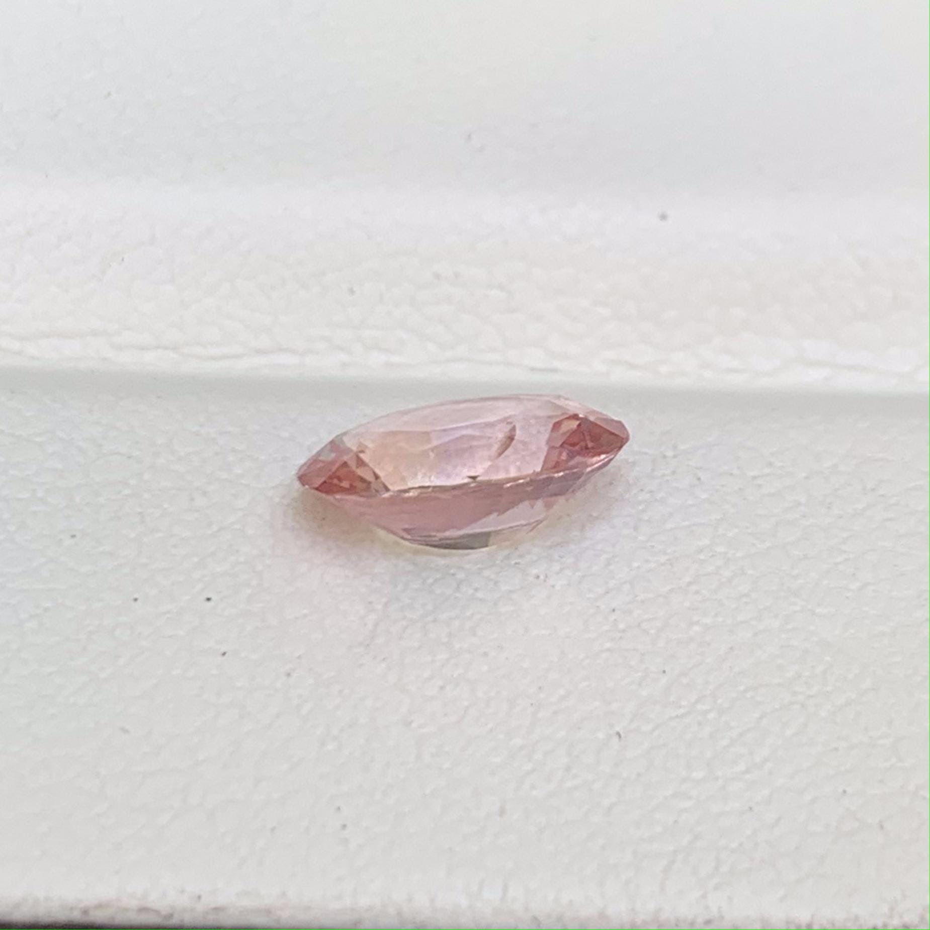 Natural Padparadscha Sapphire 1.77ct - (H) - Baza Boutique