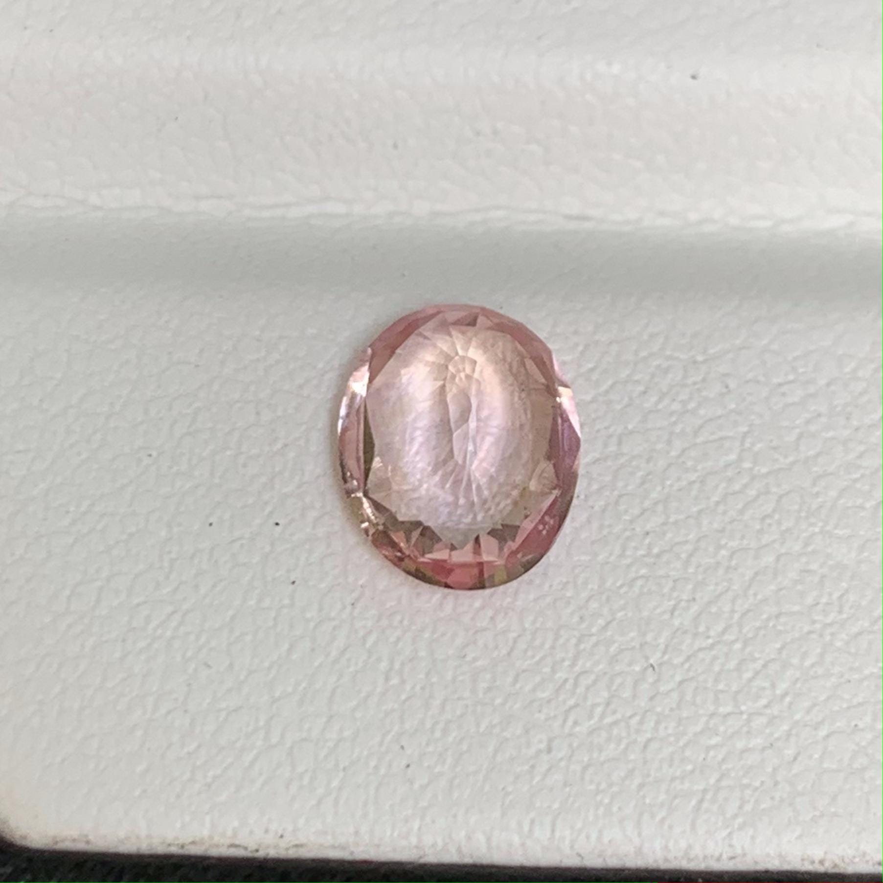 Natural Padparadscha Sapphire 1.77ct - (H) - Baza Boutique
