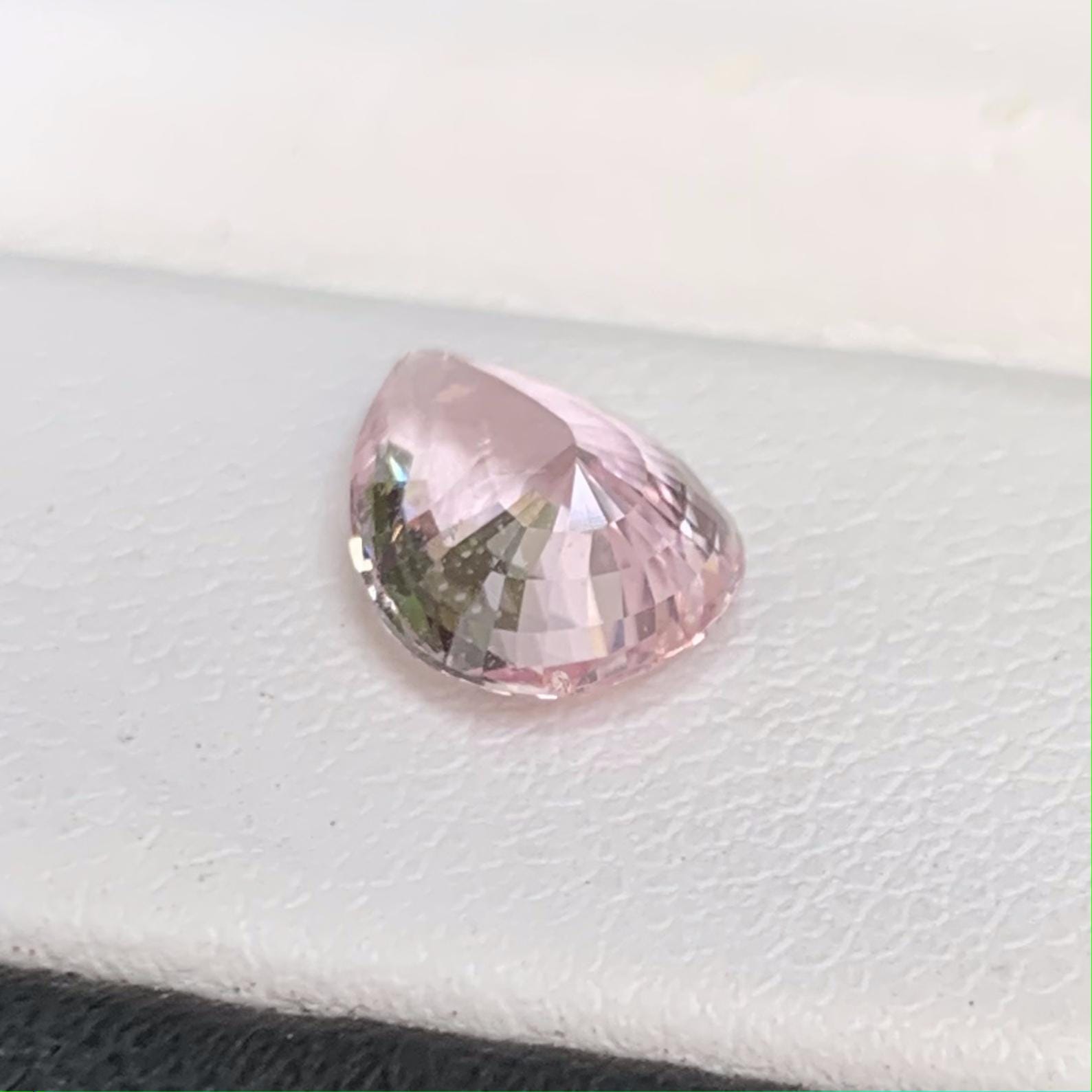 Pink Padparadscha Sapphire 2.05ct - (UH) - Baza Boutique