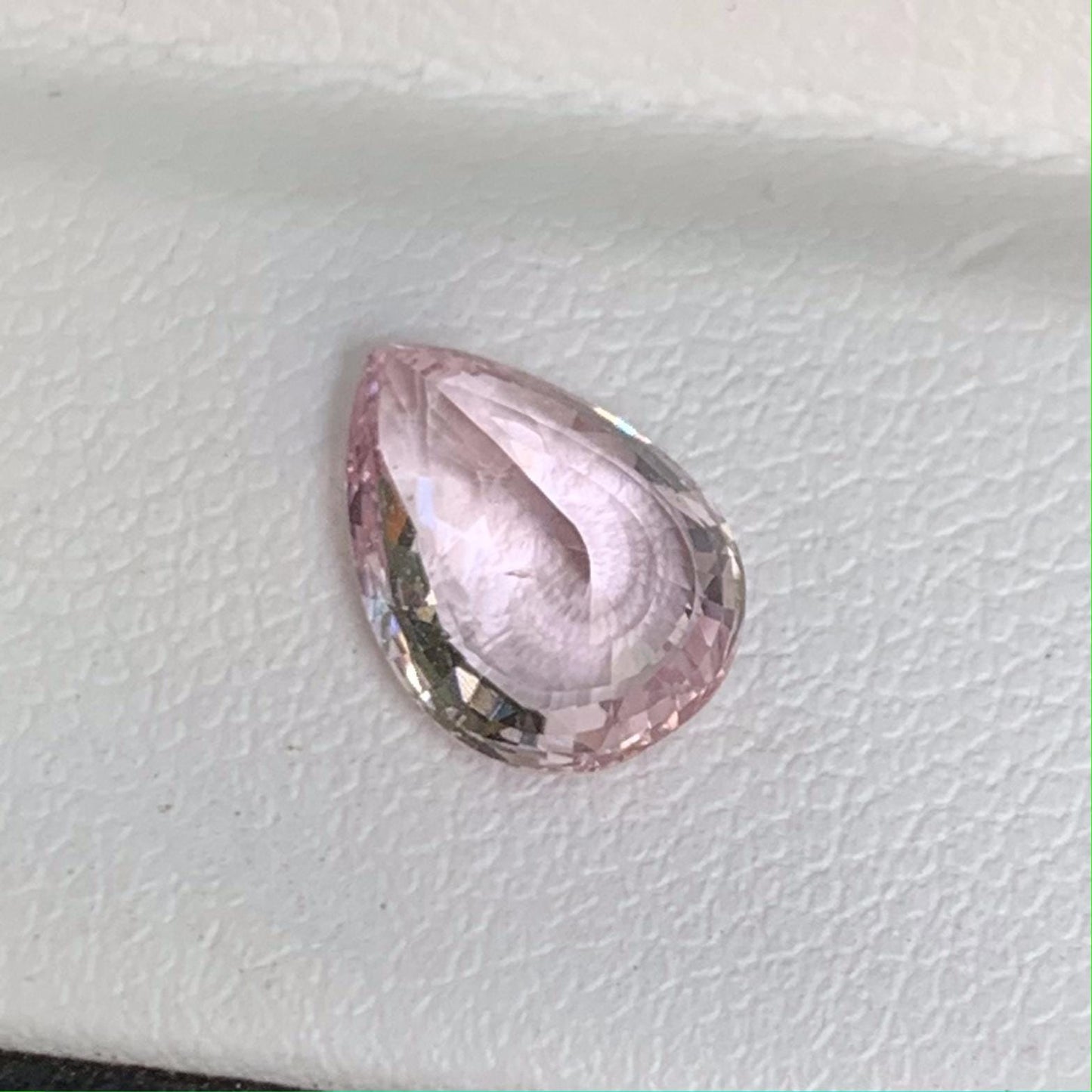 Pink Padparadscha Sapphire 2.05ct - (UH) - Baza Boutique