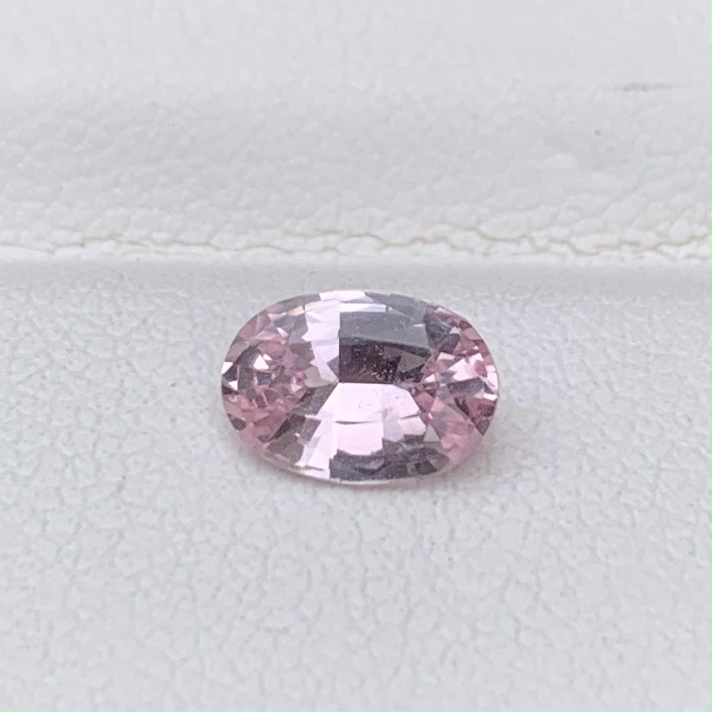 Natural Padparadscha Sapphire 0.97ct - (H)