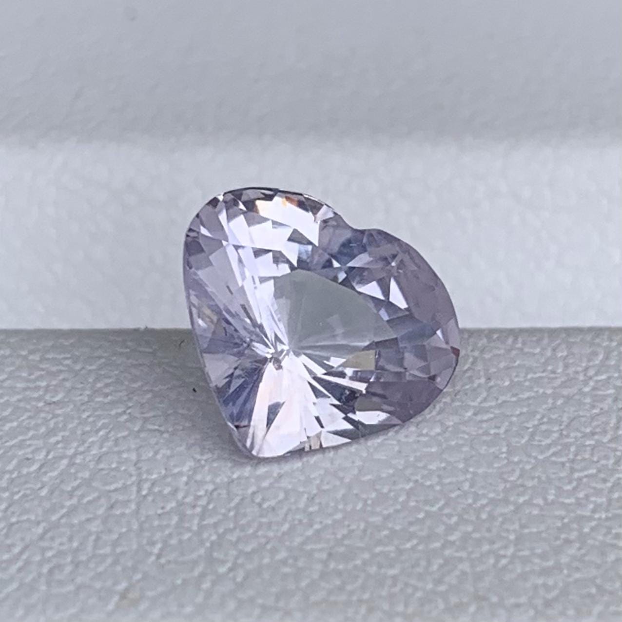 Heart Shaped Lavender Sapphire 2.21ct - (UH) - Baza Boutique