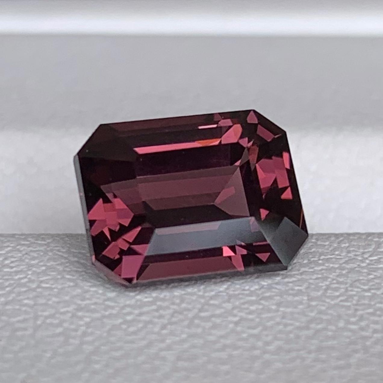 Natural Mahenge Grape Spinel 3.01ct - (H) - Baza Boutique