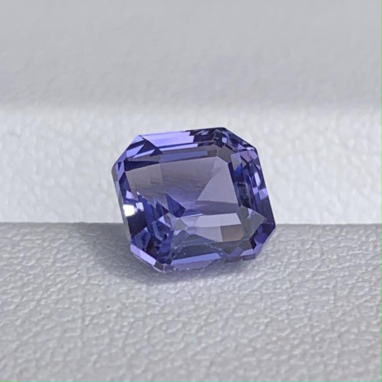 Natural Radiant Cut Purple Sapphire 2.04ct - (UH)