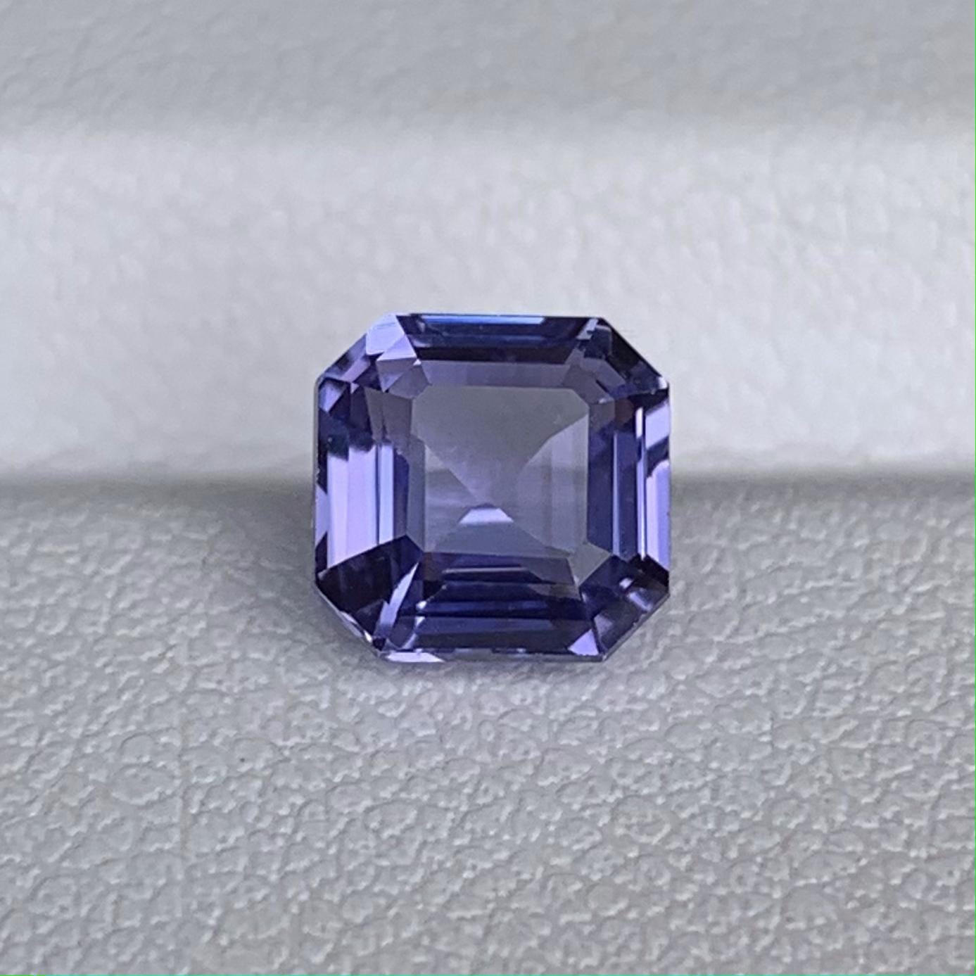Natural Radiant Cut Purple Sapphire 2.04ct - (UH)