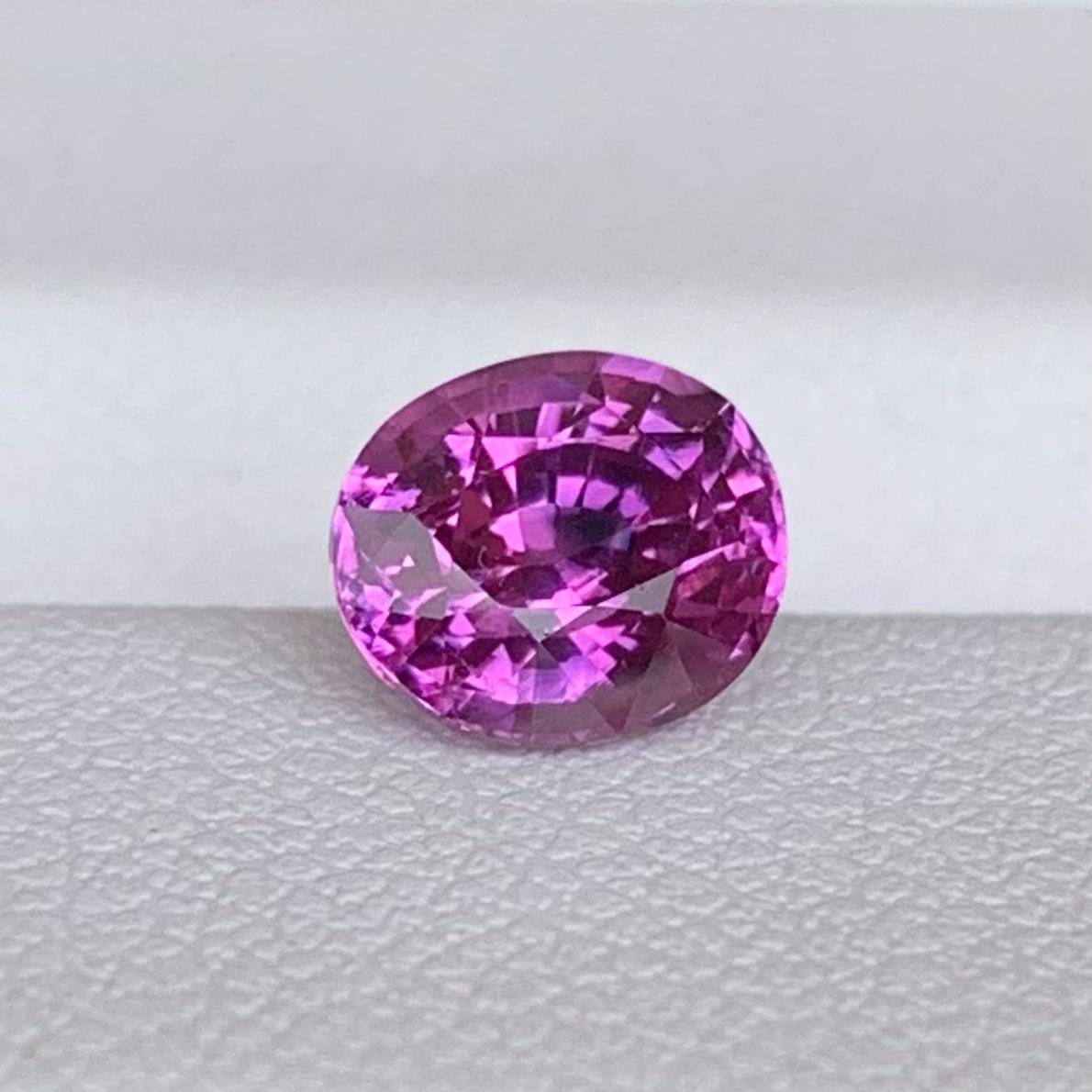 Natural Oval Cut Pink Sapphire 1.27ct - (H)