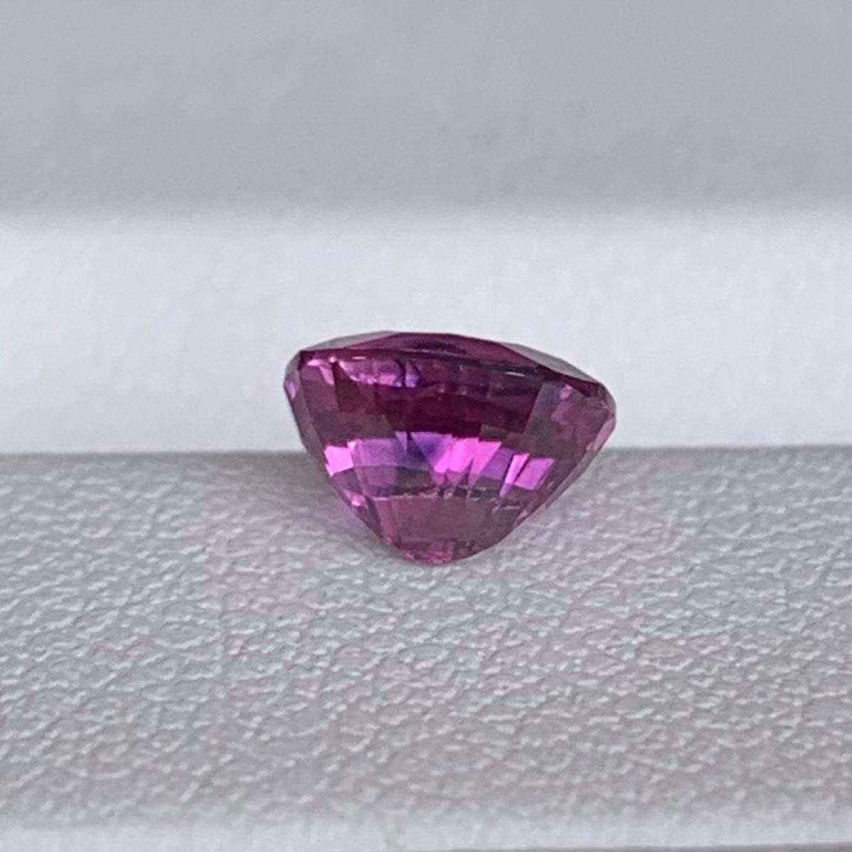 Natural Oval Cut Pink Sapphire 1.27ct - (H)