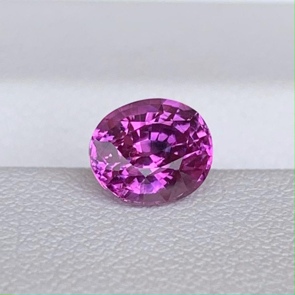 Natural Oval Cut Pink Sapphire 1.27ct - (H)