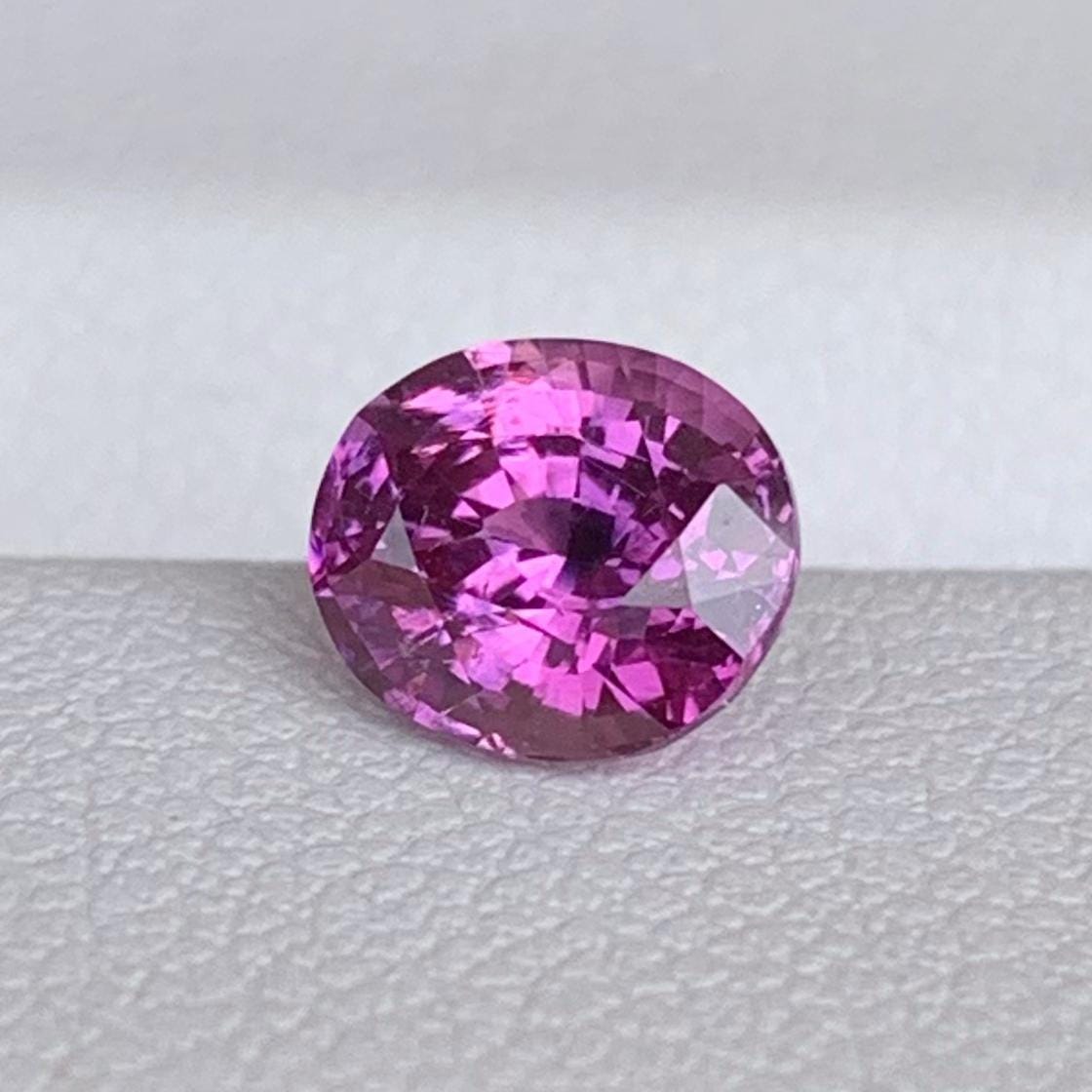 Natural Oval Cut Pink Sapphire 1.27ct - (H)