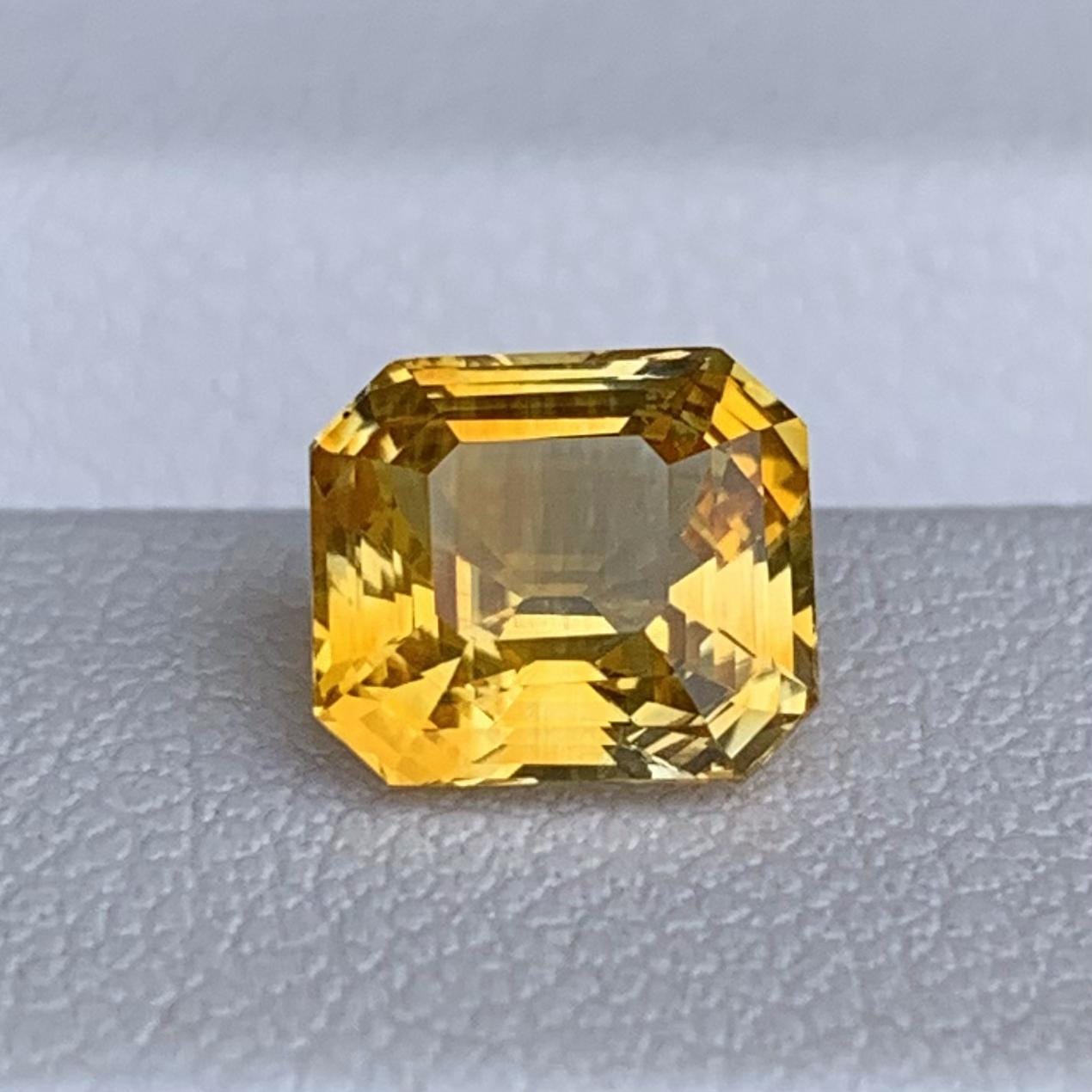 Natural Radiant Cut Golden Yellow Sapphire 2.16ct - (H)
