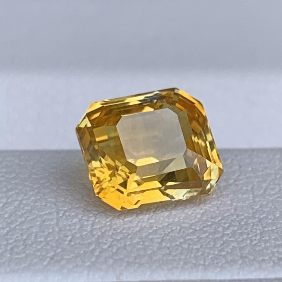 Natural Radiant Cut Golden Yellow Sapphire 2.16ct - (H)