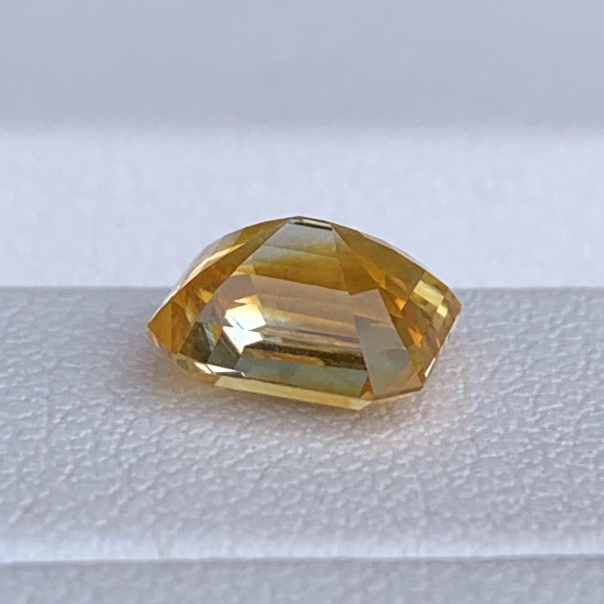 Natural Radiant Cut Golden Yellow Sapphire 2.16ct - (H)