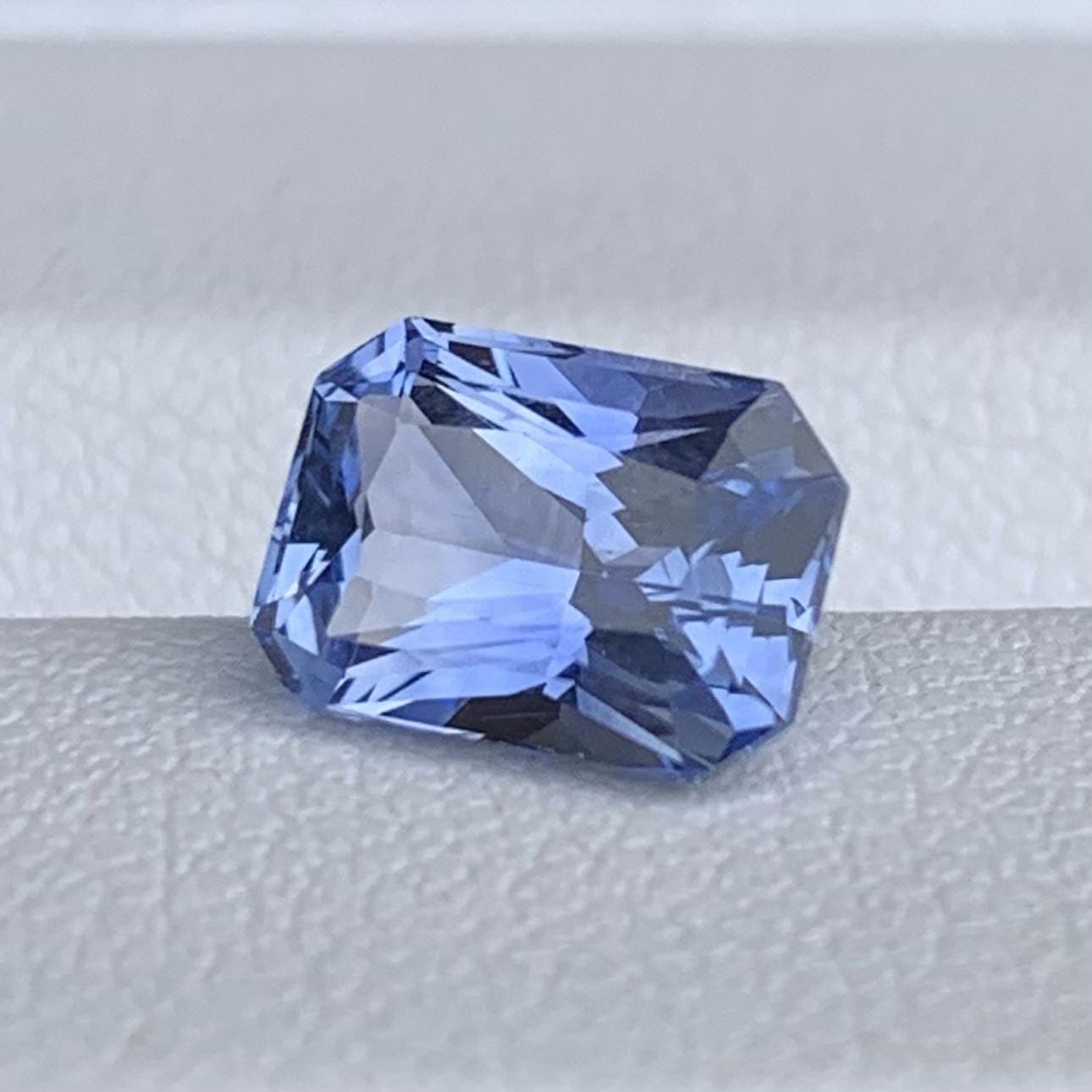 Natural Radiant Cut Blue Sapphire 2.28ct - (H)